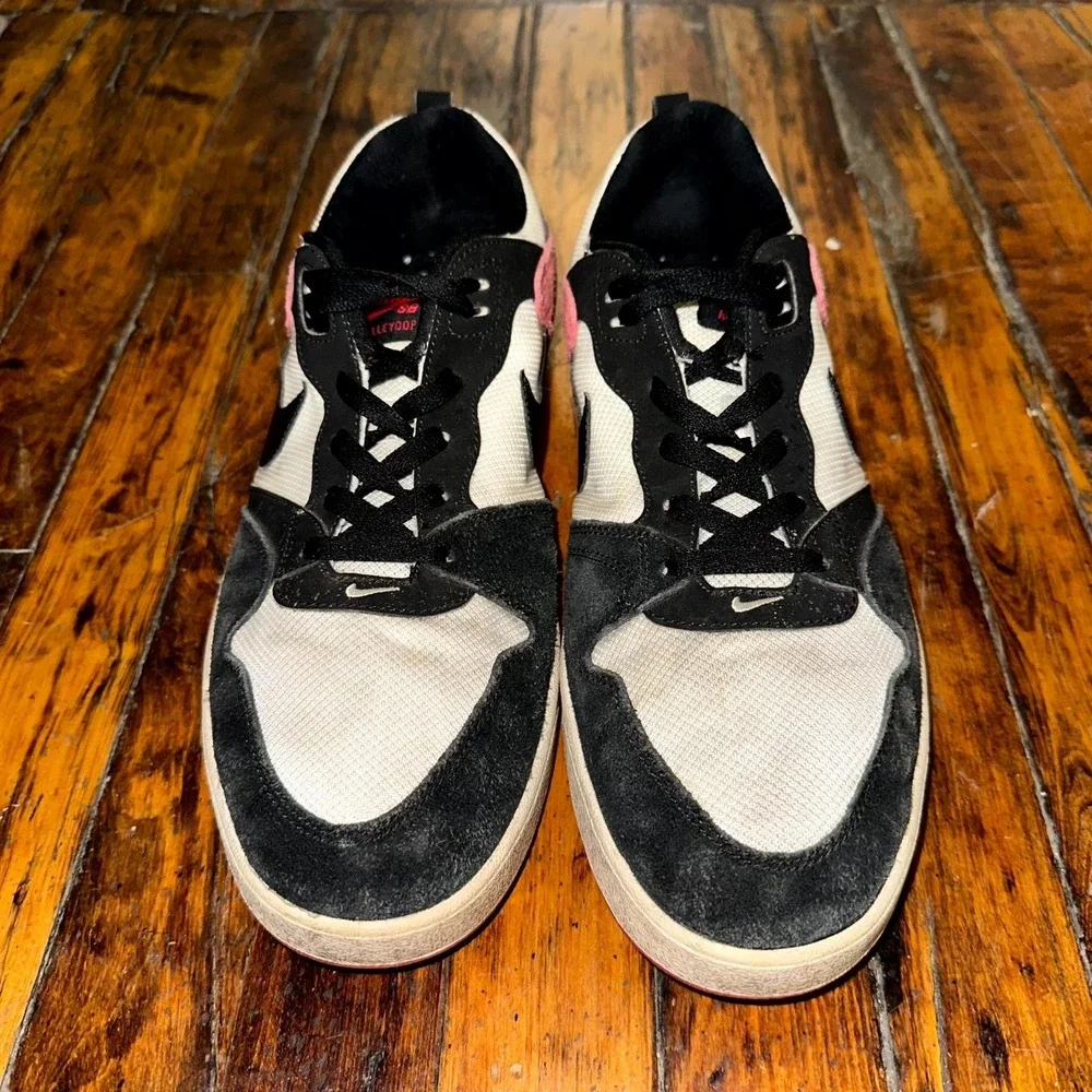 Nike SB Alleyoop Sneakers Men's Size 13 Black White Suede Lace Up Skate Shoes